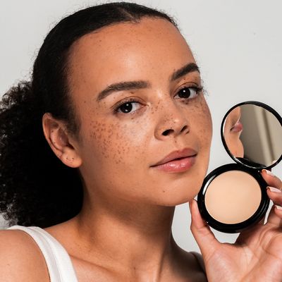 Hello Pretty Powder Foundation Bun